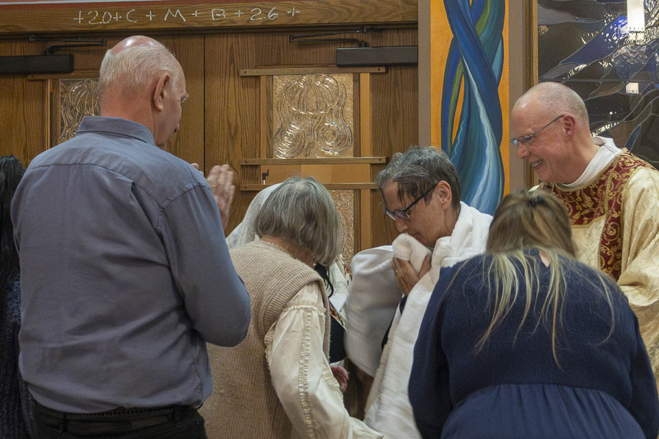 2026-StMary-EasterVigil (79 of 215).jpg